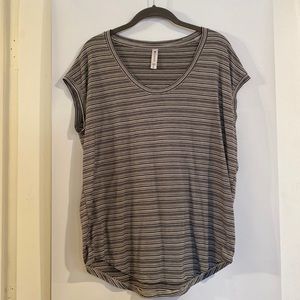 Athleta cloud tee size medium black and white stripe